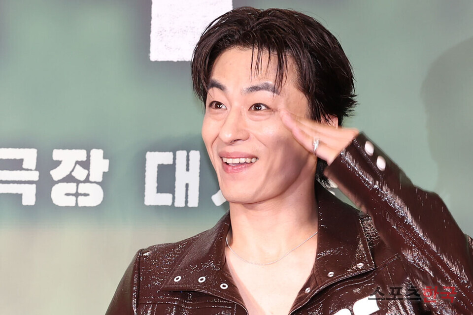 영화 군체 집에서 무료로 보는법