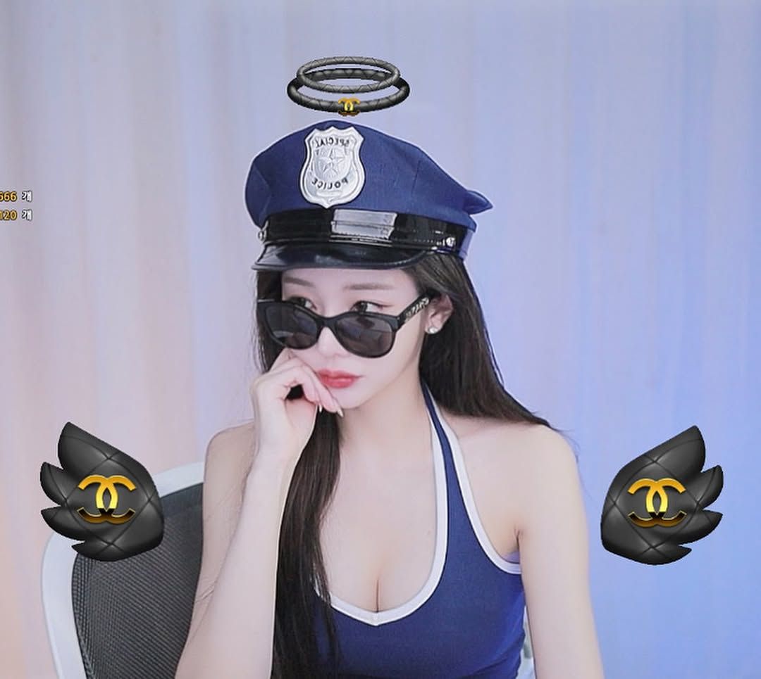 ㅇㅎ)훌륭한 몸매때문에 결혼정보 업체에 광고사진도용된 누나.jpg