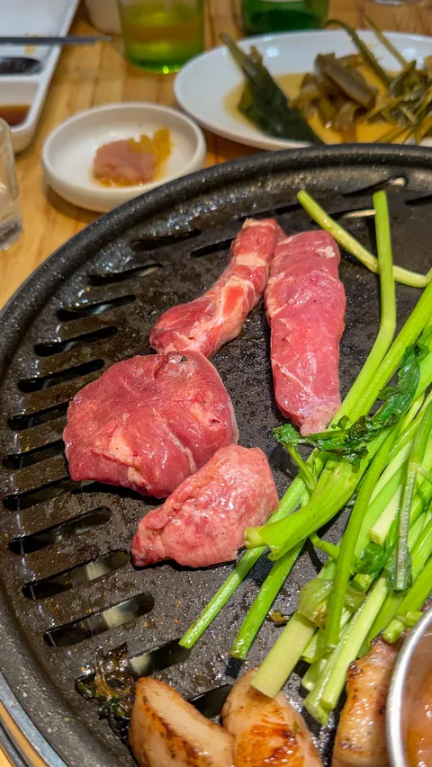 방이동 초필살돼지구이.