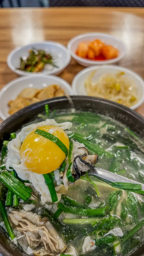 석촌동 대현굴국밥.