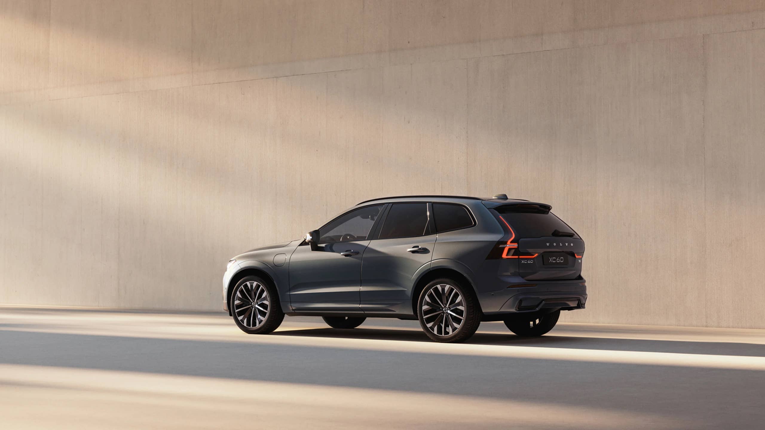 볼보 XC60 플러그인 하이브리드, 전기 주행 거리 약 160km 목표