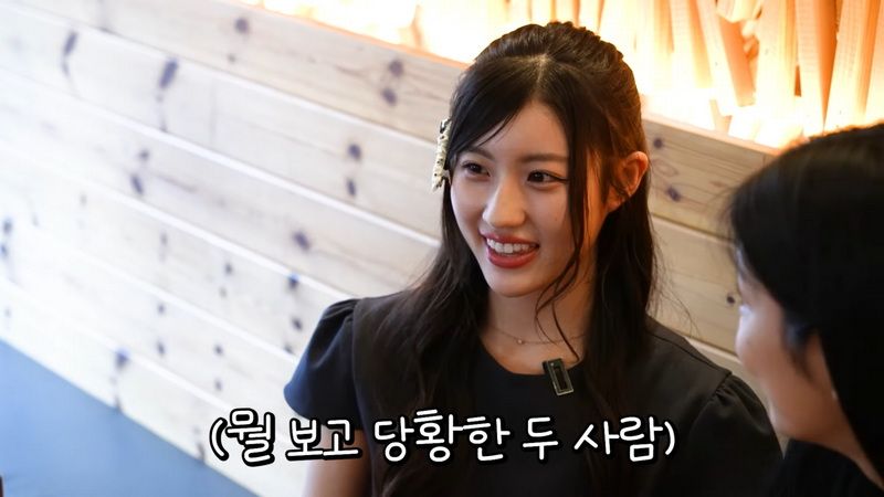 일본 여자들을 한국 횟집에 데려갔더니?.jpg