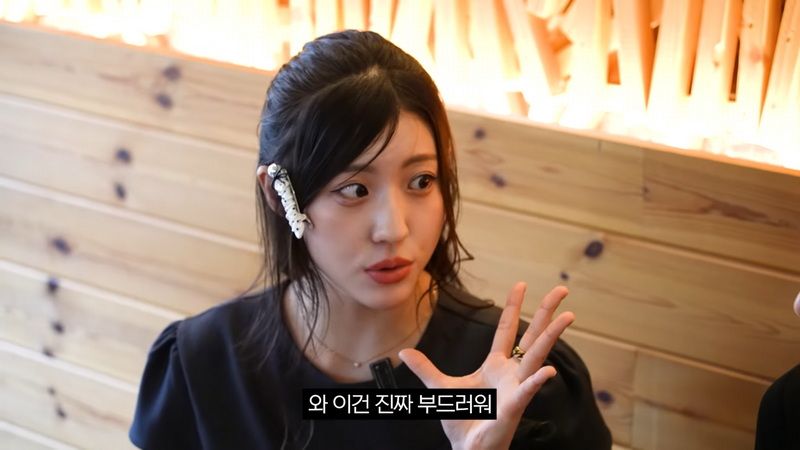 일본 여자들을 한국 횟집에 데려갔더니?.jpg