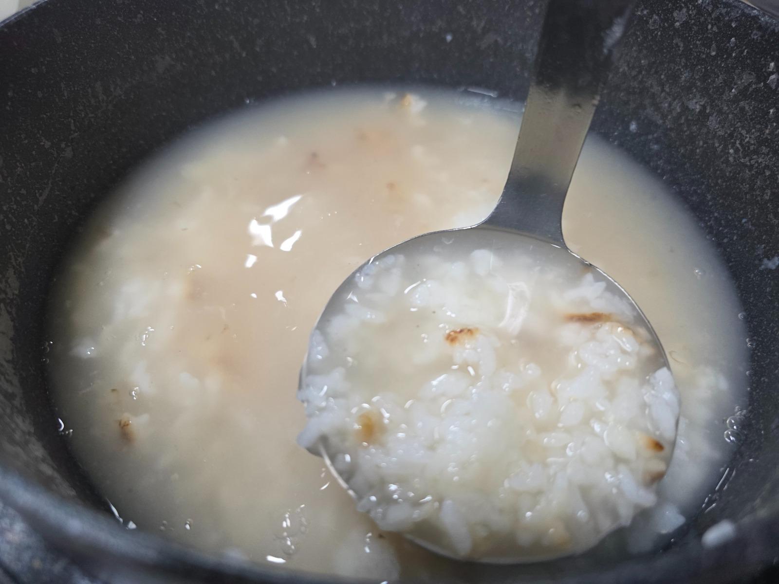 직장에서 3천원씩 걷어서 해먹는 점심 두부김치