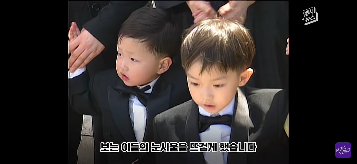 (눈물주의) 야구장 눈물바다로 만든 시구.jpg