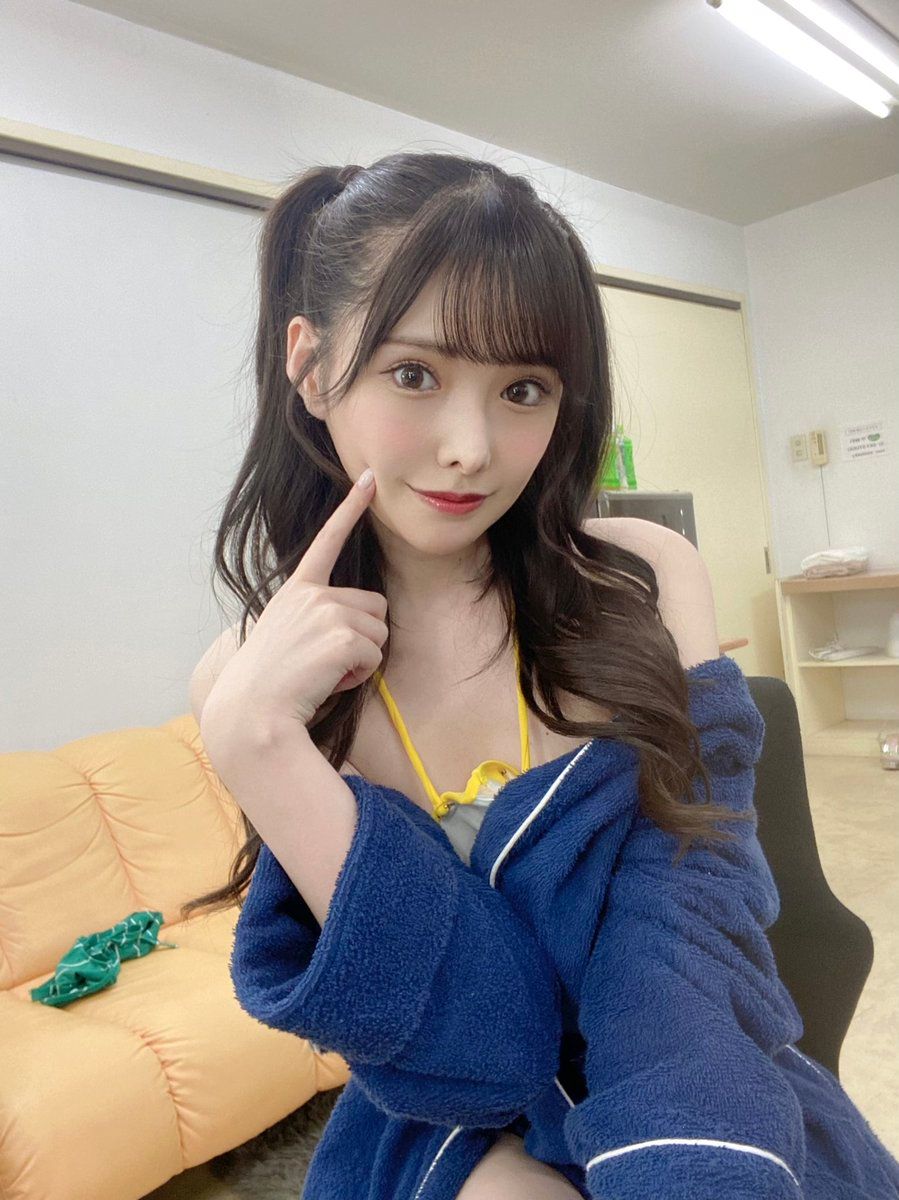 크지 않은 가슴 그러나 이쁜 얼굴 그런 av배우를 찾으십니까?