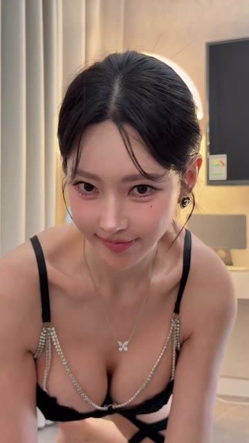 ㅇㅎ)호감가는 탄력좋은 몸매의 관종 인스타 누님.mp4