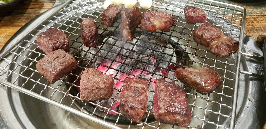 고기 먹었음