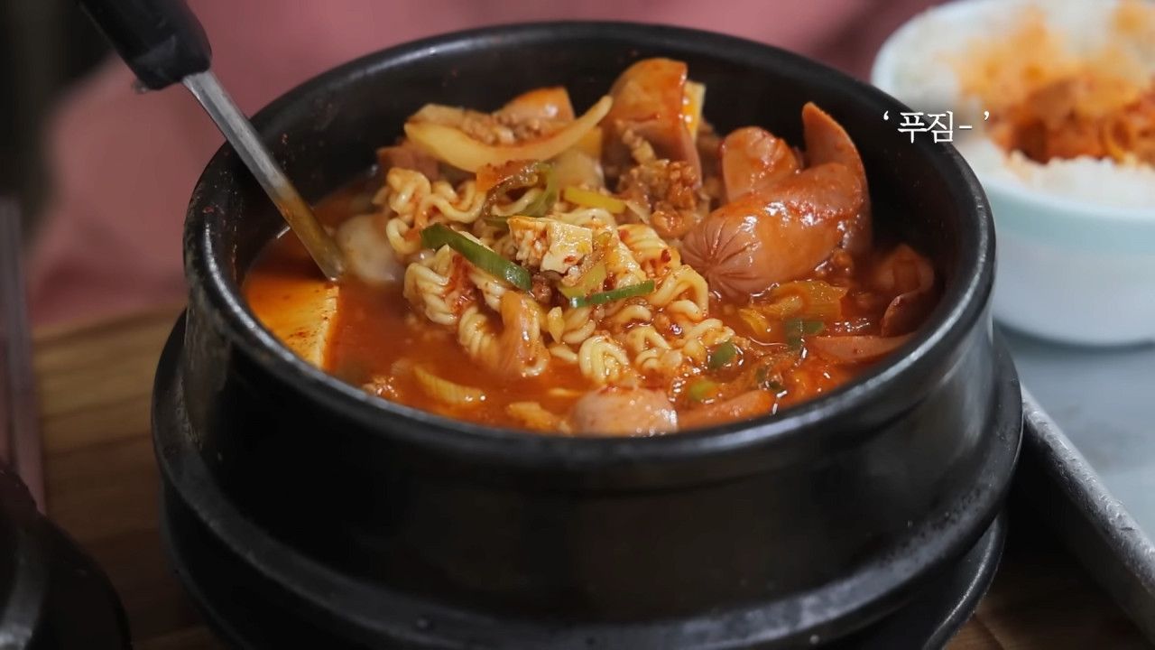새벽 6시에 백반집에서 먹방하는 쯔양 근황