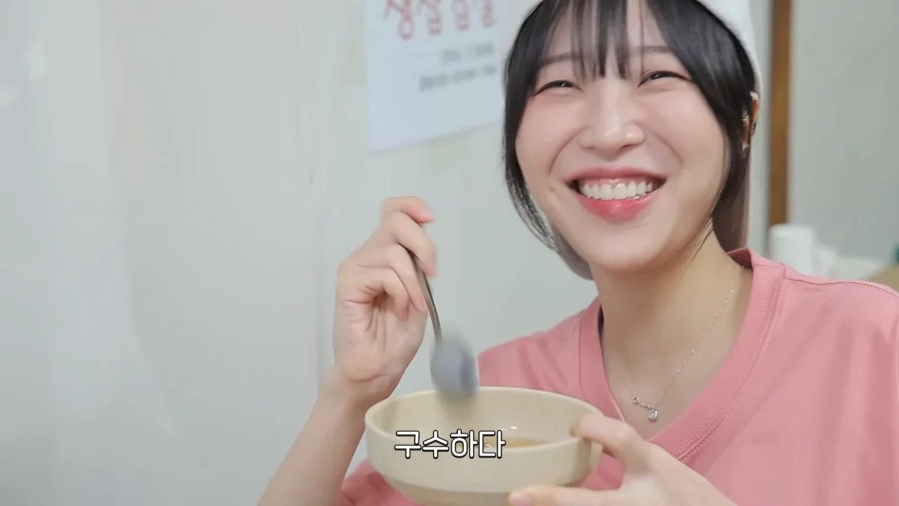 새벽 6시에 백반집에서 먹방하는 쯔양 근황