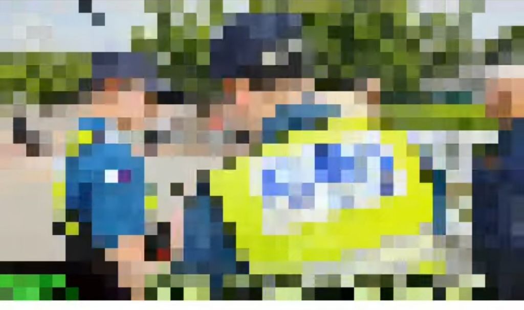 오늘자 올공 극우 시위...ㅁㅊ놈들이 할머니 괴롭힘...손떨려.twt