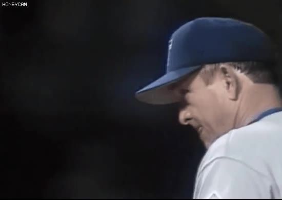 메이저리그 역사상 최고로 미스테리한 선수.gif