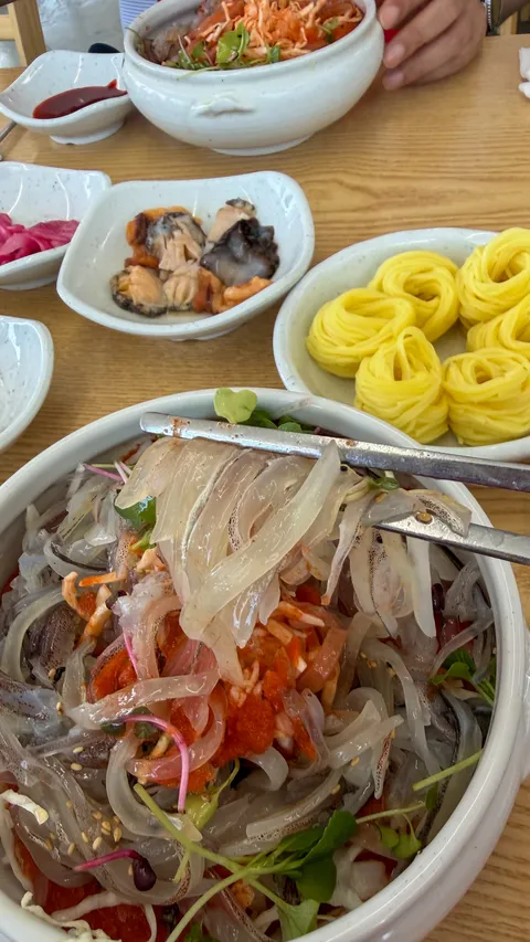 강원도 속초시 속초항아리물회.