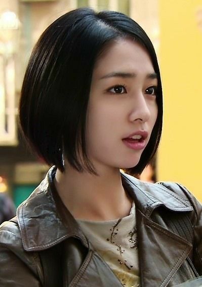 Q. 단발병 일으키는 여자연예인하면 제일 먼저 생각나는 연예인은????.jpgif