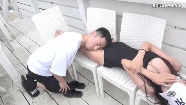 선크림 바르는 것뿐인 일본 유튜버 컨텐츠