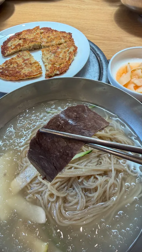 방이동 을밀대.