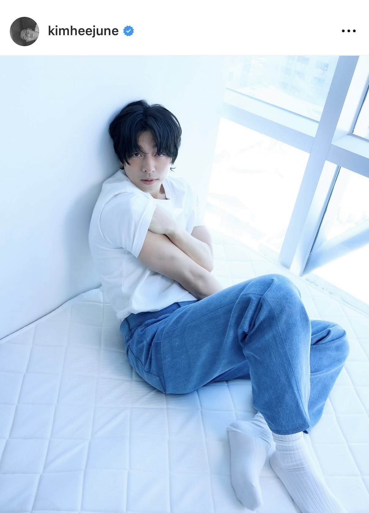아니 이 사진 첨에 진짜 누군지 몰랏음 이상한 일이 많이 일어나네 ..twt