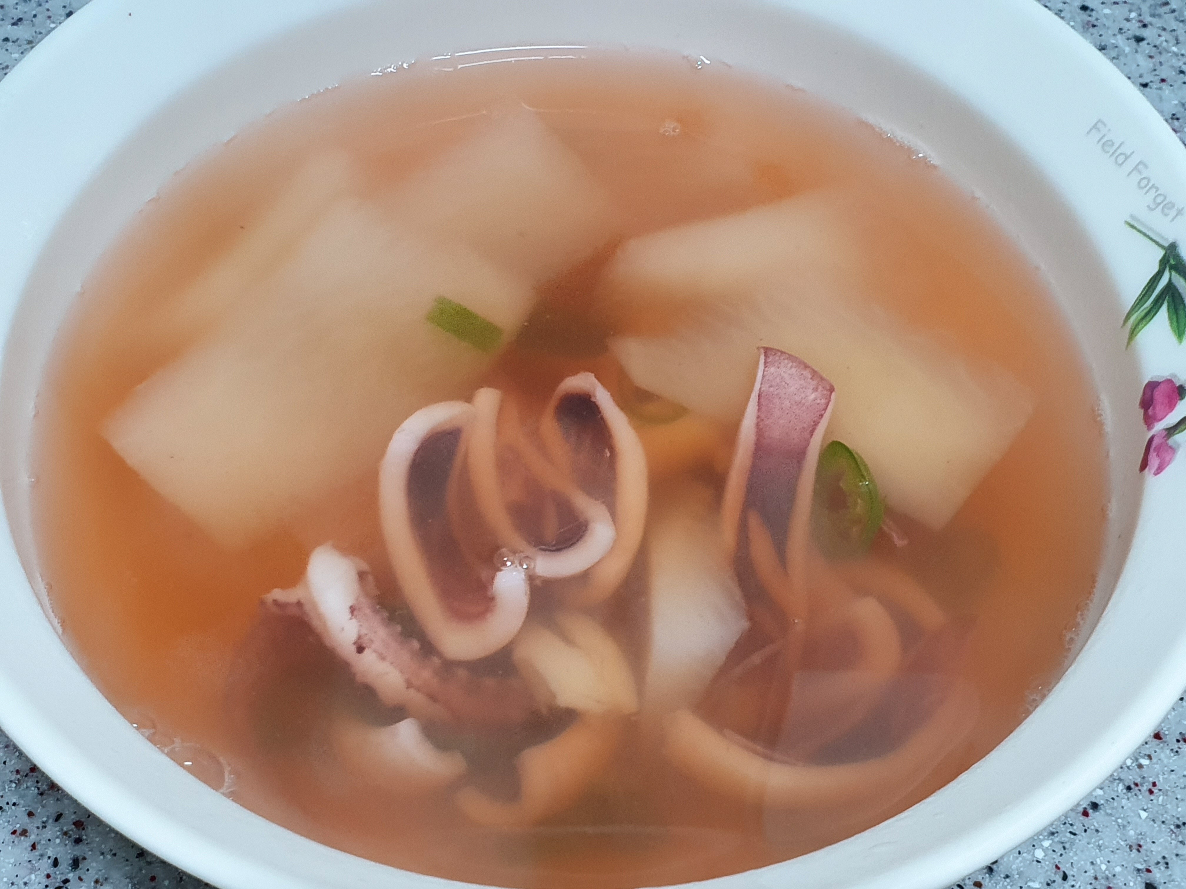 급식에 나오면 배식 안 받았던 국 甲