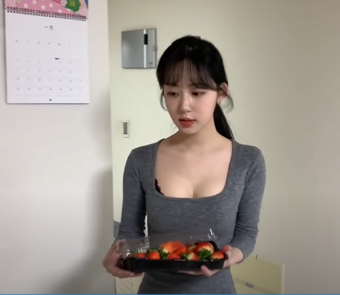 ㅇㅎ) 칵테일 바 26살 여사장님