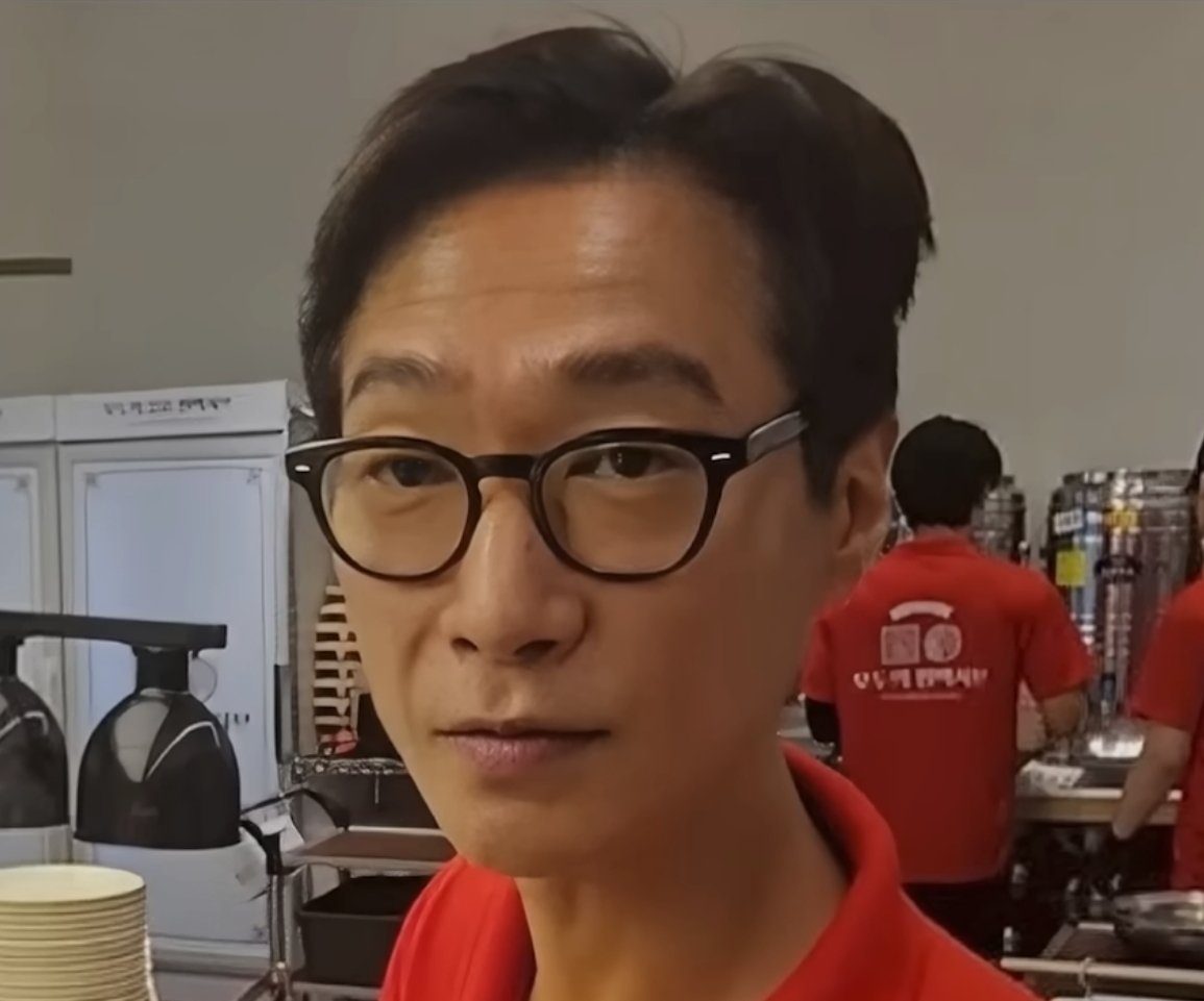 젝스키스 비쥬얼 담당이었던 고지용 근황