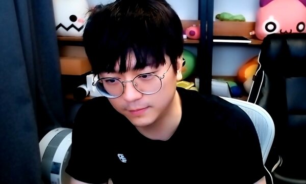 진캐 얼공으로 긴장중인 BJ