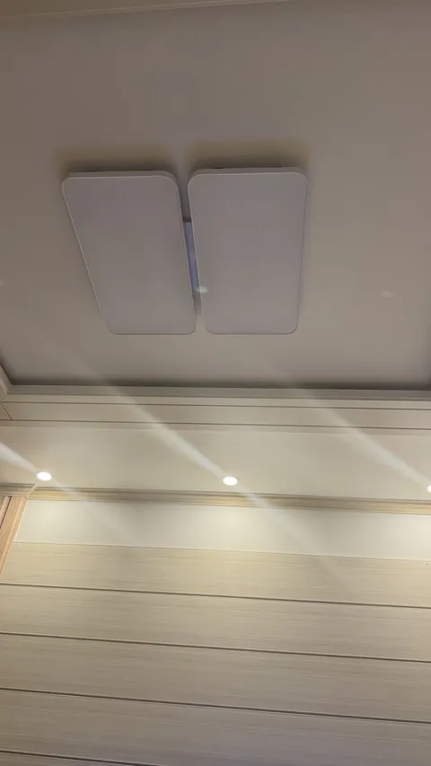 뒤늦게 LED등 하나만 켜지게 하려고 합니다.