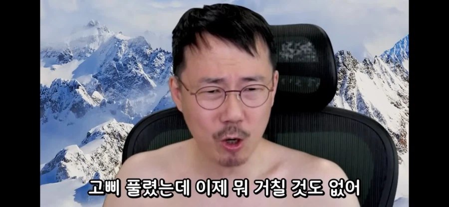인방) 명조 콜라보 너무 좋아 덤프트럭 지른 중년.jpg
