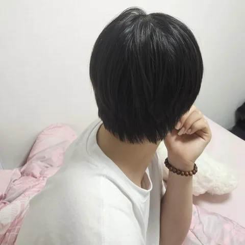 PC방에 소화기 뿌리며 난동피운 여중생들