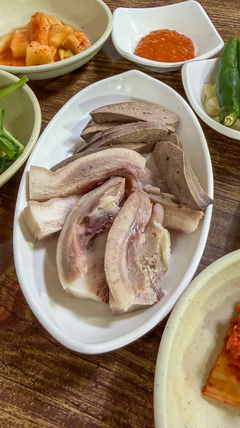 전라북도 군산시 만흥집.