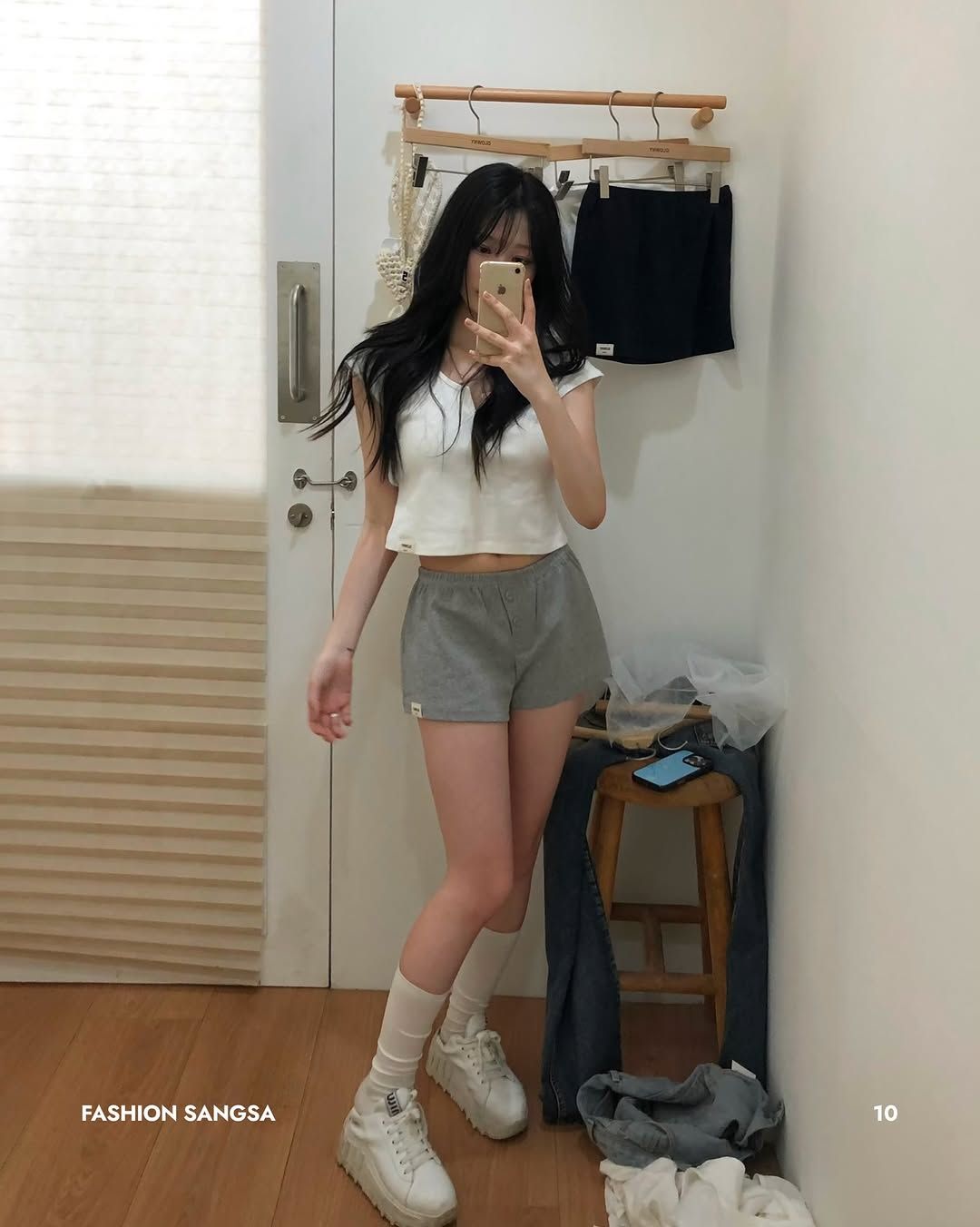 ㅇㅎ)찐이쁜 연대생 누나의 수영복및 몸매자랑.jpg