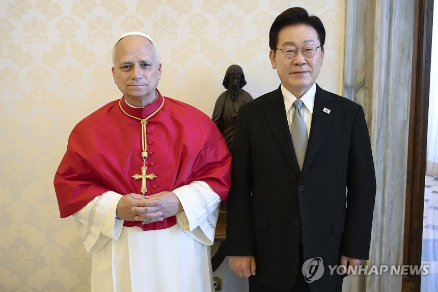 이재명 대통령, 레오 14세 교황 면담 영상 사진 자료