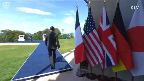 G7회의 참석 잼프에 대한 마크롱의 스킨십 & 트럼프 등등