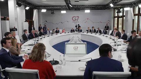 G7 업무오찬에 참석한 이재명 대통령