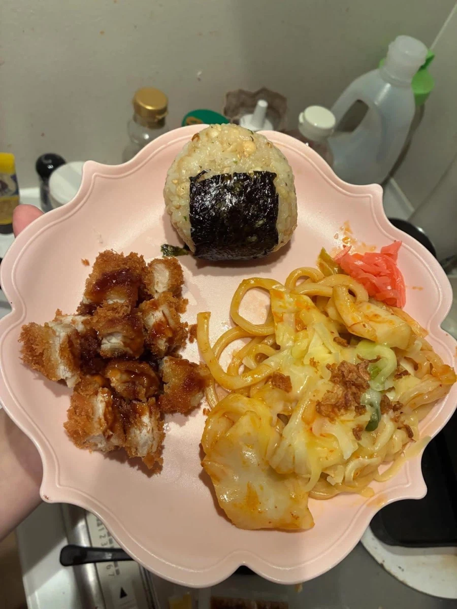 호불호 갈리는 여친표 저녁밥.jpg
