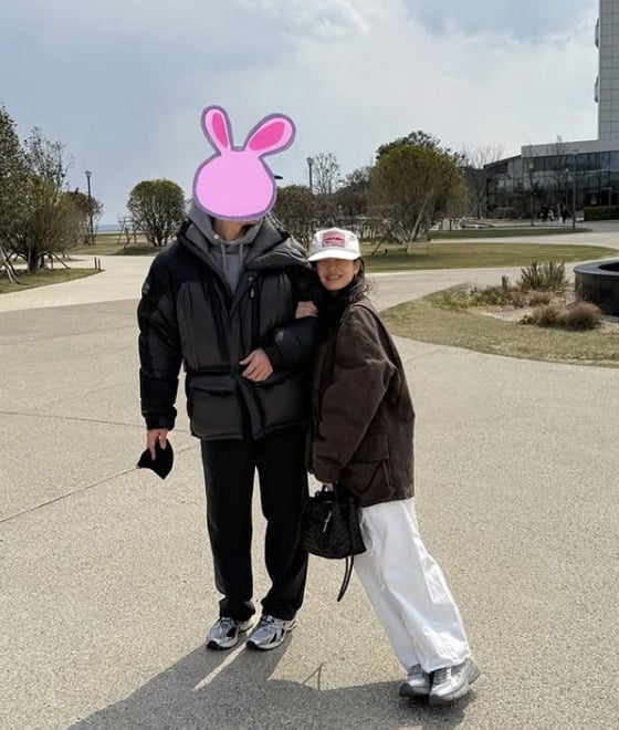 남편 얼굴이 너무 너무 궁금한 배우.jpg