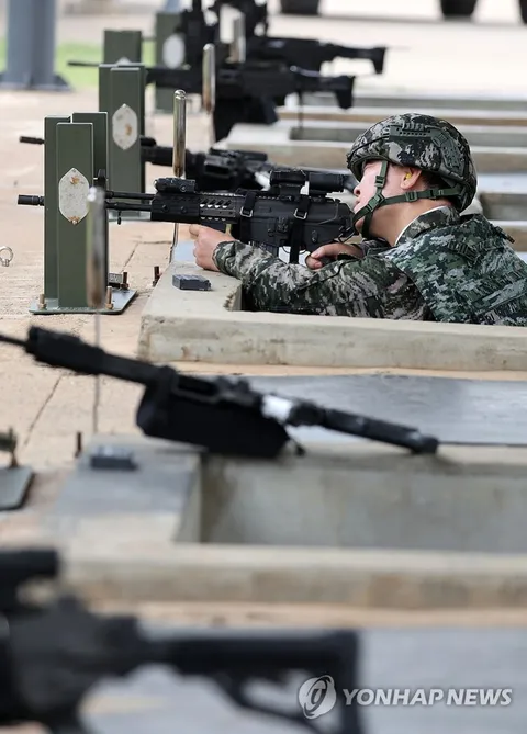 연평부대 간 이재명 대통령 사격 실력