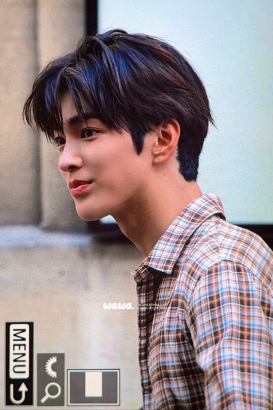 오늘 파리 디올쇼  코르티스 건호