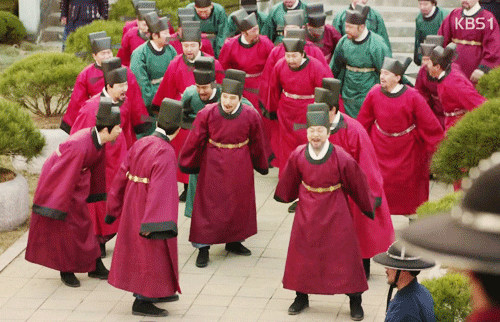 명보야~ 한국 축구 발전을 위해 최용수 형님좀 본 받자.