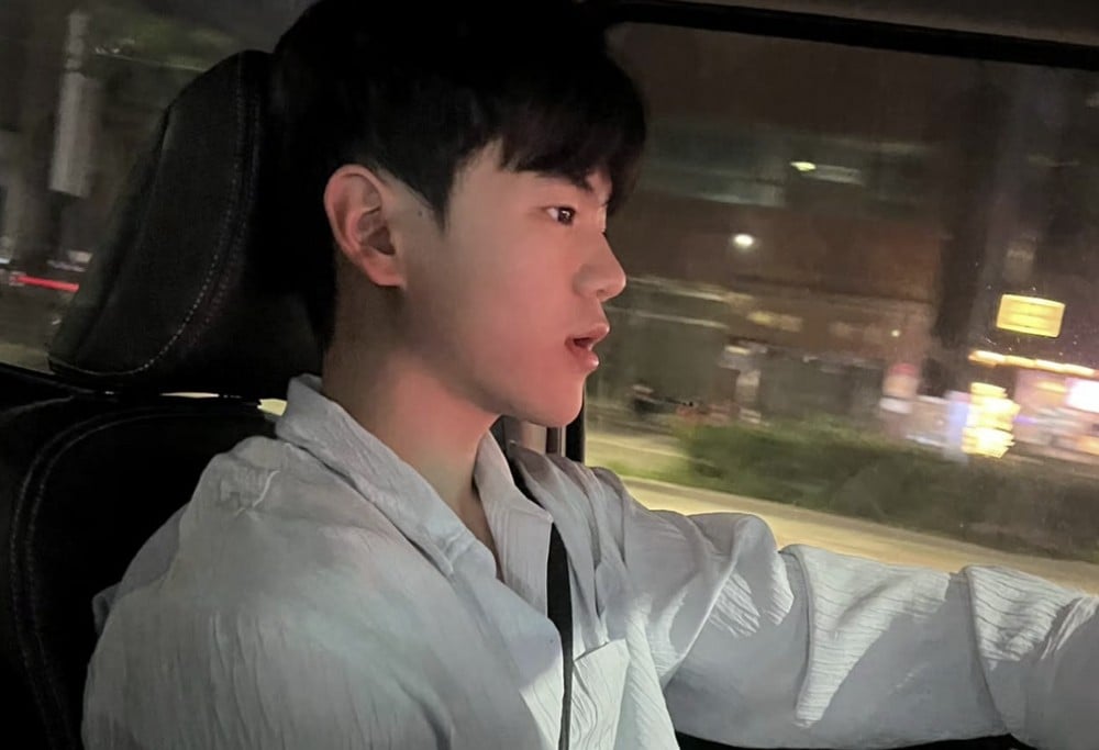 '만 19세' 윤후, 핸들 잡고 드라이브→'무면허 의혹' 전면 차단…