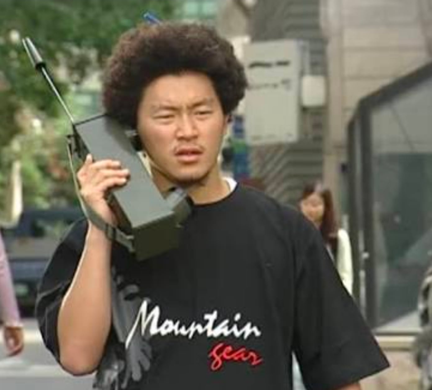 옛날엔 와이파이가 없었다는 걸 못 믿는 하츠투하츠.jpg