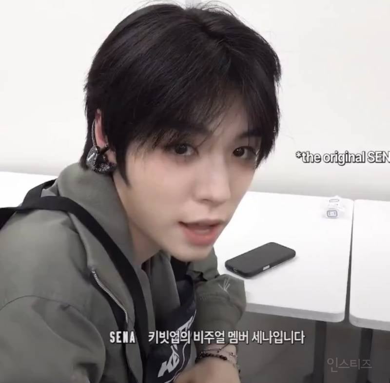 국적이 의심스러운 신인 남자 아이돌.jpg