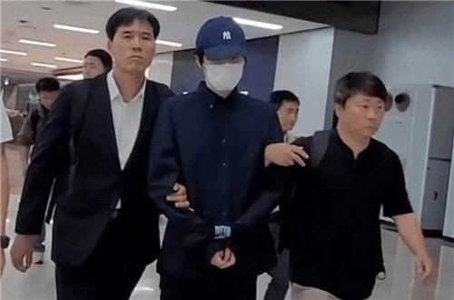 박사장 김포공항 입국 체포