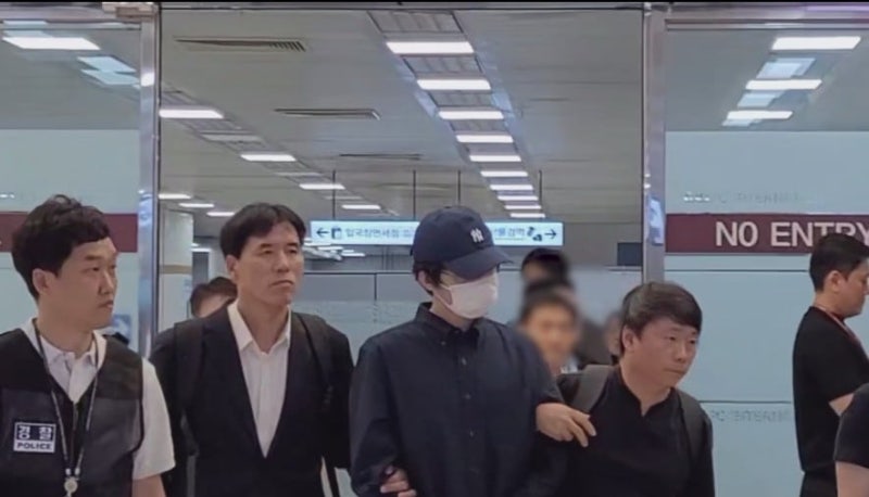 경찰, 국내 최대 불법 웹툰 사이트 ‘마나토끼’ 운영자 구속 송치