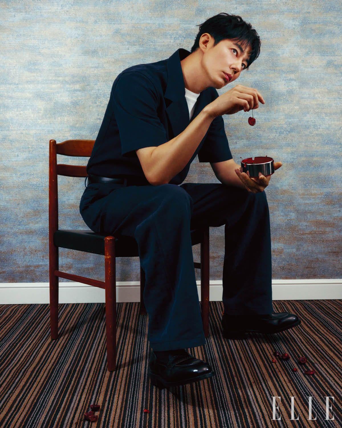 호프 황정민, 정호연, 조인성 단체화보