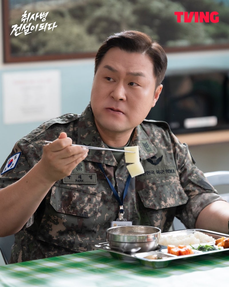 배우 윤경호를 처음 본 작품은?.jpg