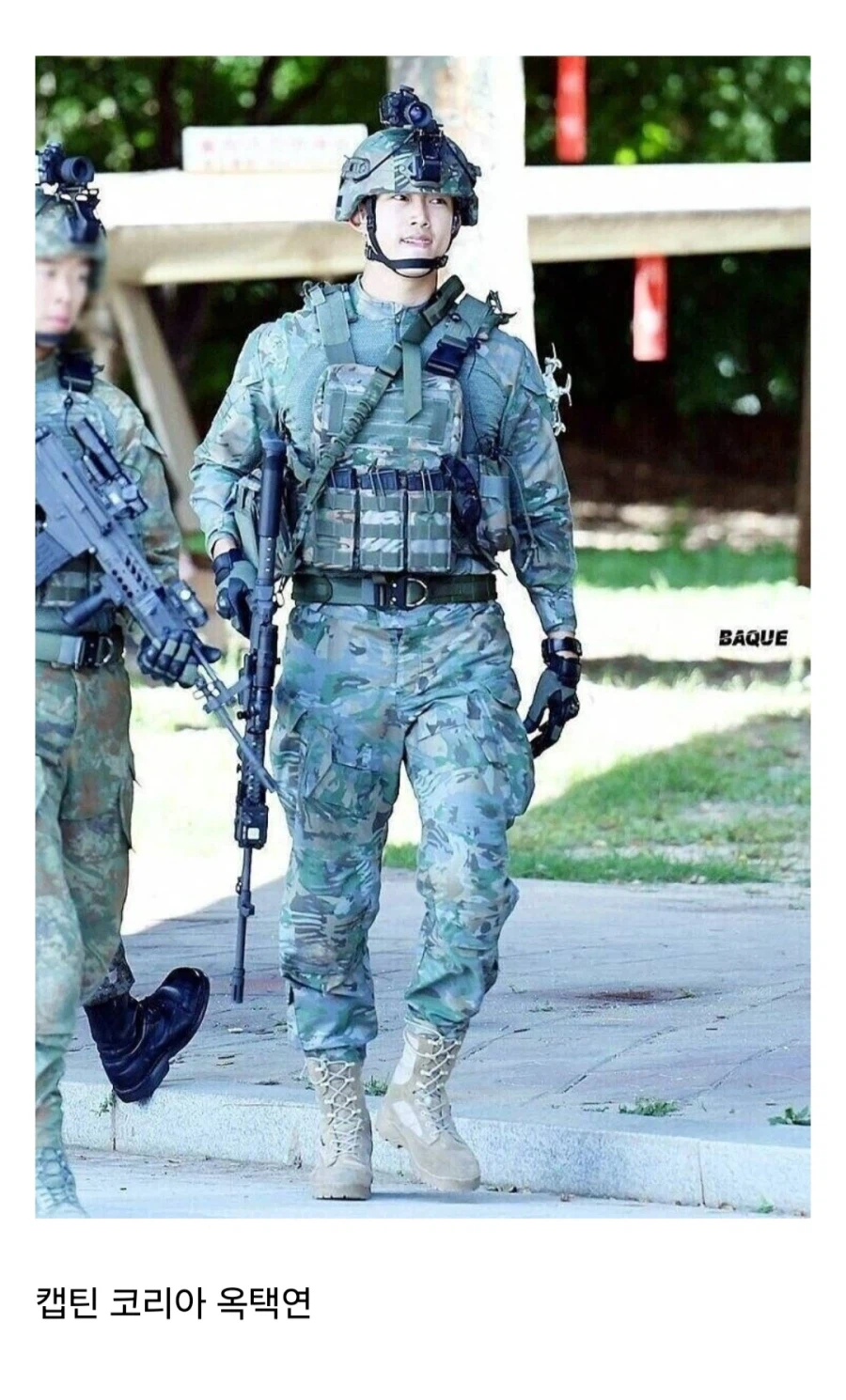 연예인 군복핏 4대장.jpg