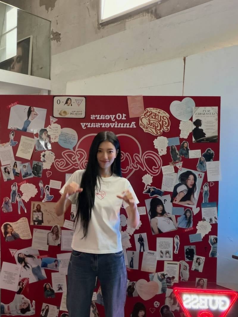 오늘자 게스 배수지 인스타그램 업데이트.jpg