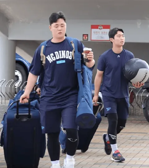 이쯤 가면 정말 싸우자는 것 같네요.