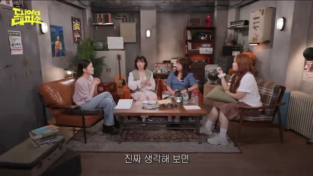 비오는 날에 밖에 나가려면 아무리 우산을 써도 조금 젖을 각오를 해야하잖아요
