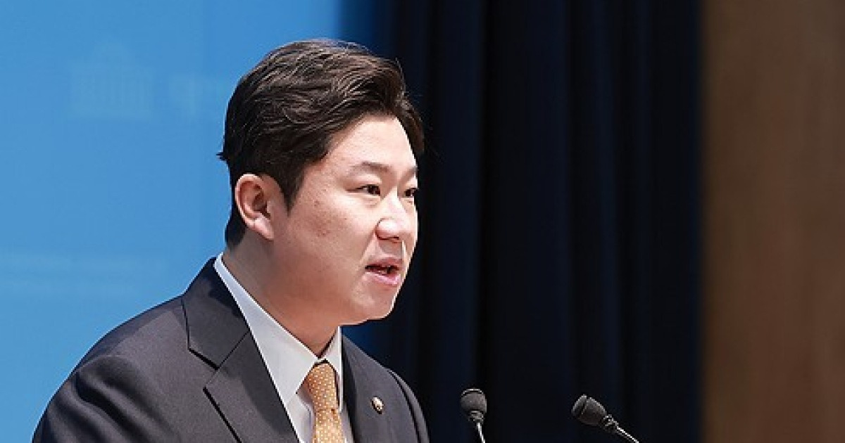 라커룸 갈등 "축구협회 관계자-손흥민 언성 높여"
